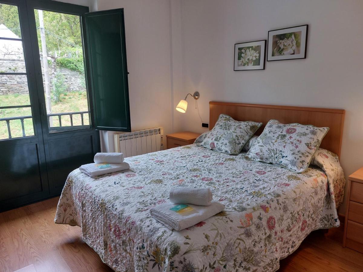 Hospederia Externa Del Monasterio Hotell Samos Eksteriør bilde